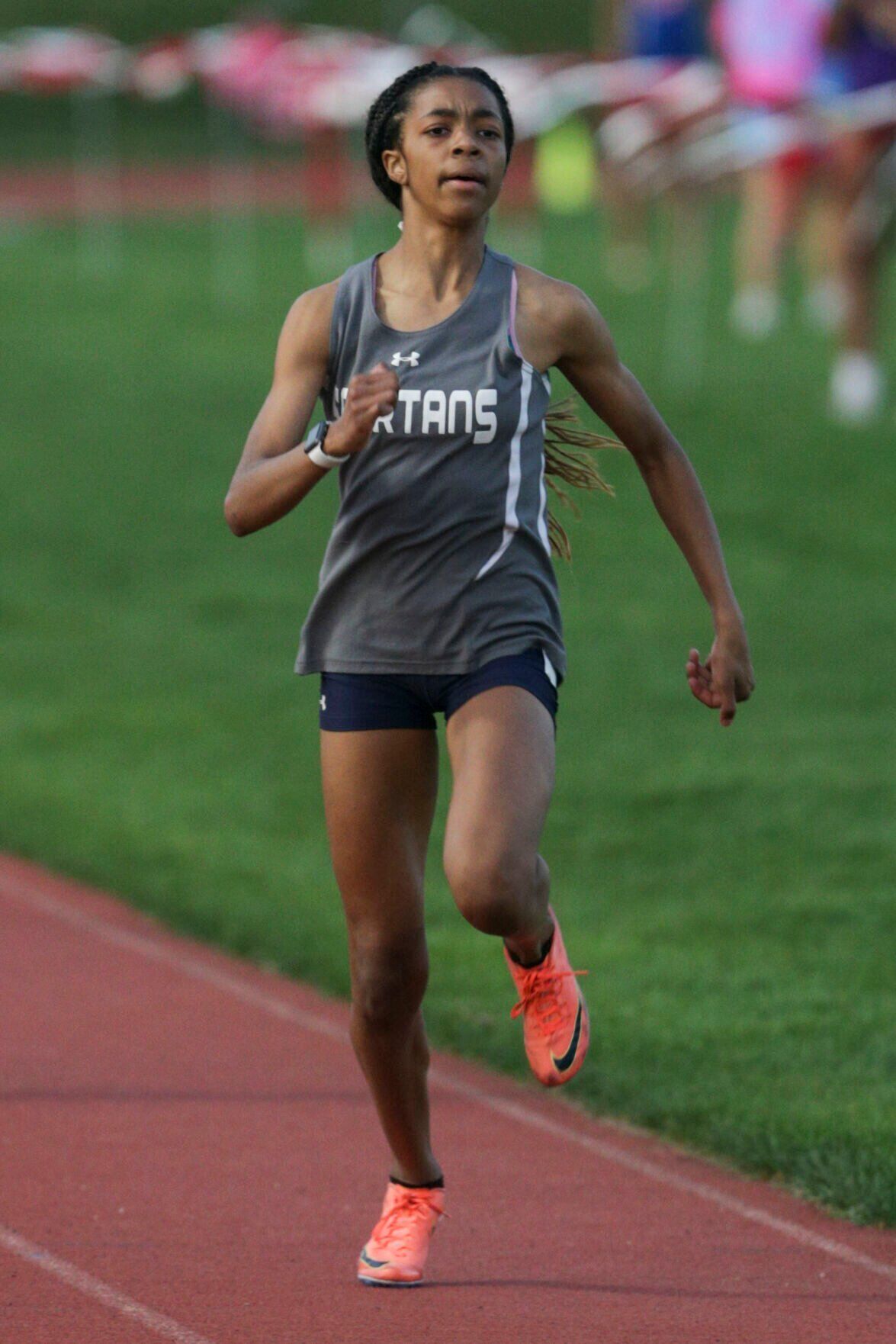 051222-qc-spt-district track-97.jpg